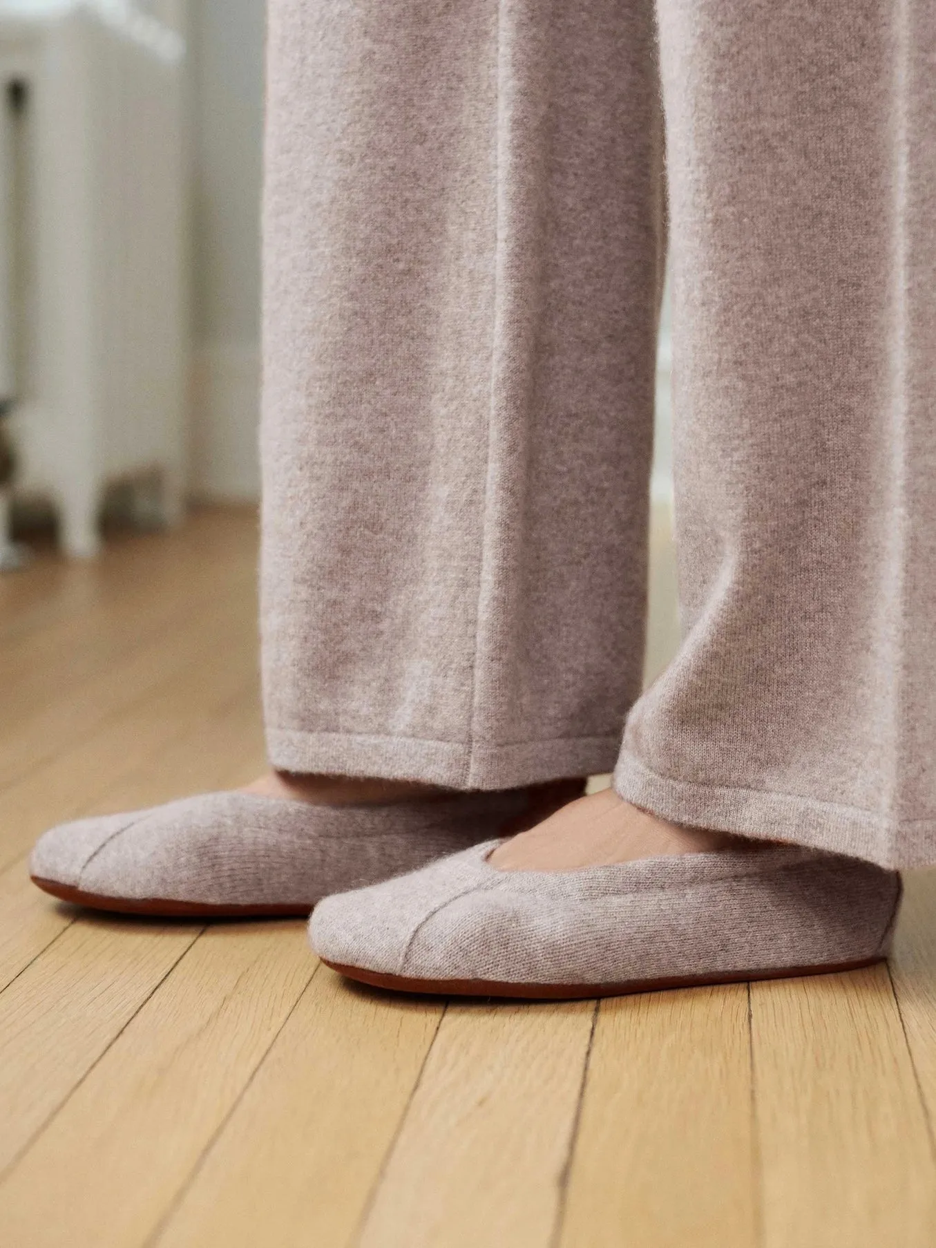 CASHMERE BALLET SLIPPER 090924