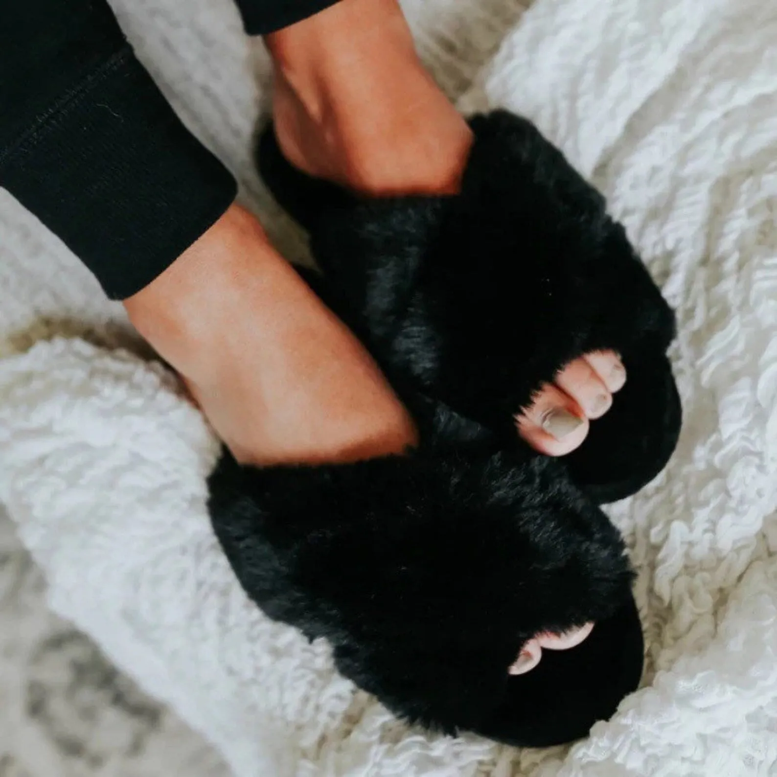 Fluffy Women’s Slippers