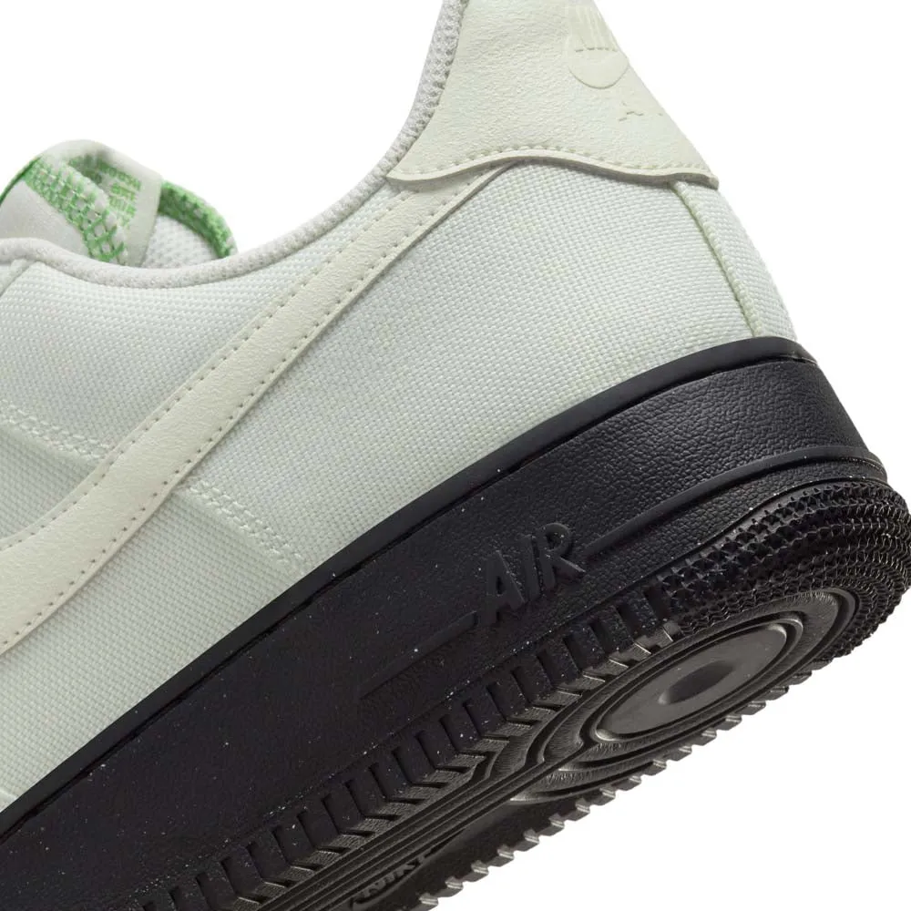 Nike Men's Air Force 1 '07 LV8 Shoes